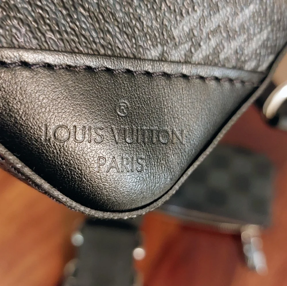 Louis Vuitton Men's Black Damier Graphite Canvas Crossbody Bag